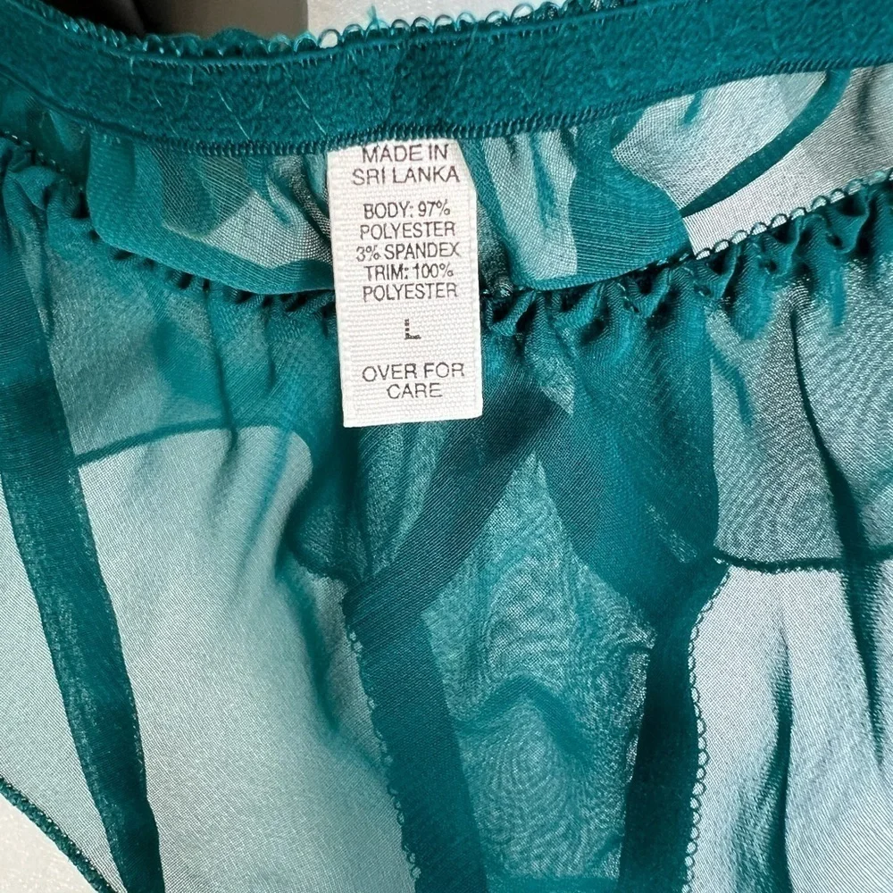 Victoria Secret NWOT Green two piece negligee set, size L